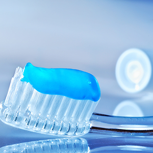 Helps block nerve signals and strengthen enamel to reduce pain from hot, cold, and sweet foods.
