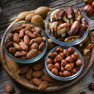 Illustrates how chewing on hard items like ice or nuts can cause dental fractures and chips.