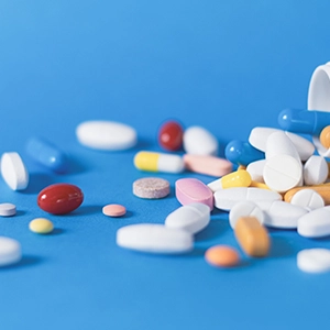 Prescribed medications ease wisdom tooth pain and help control gum infection effectively