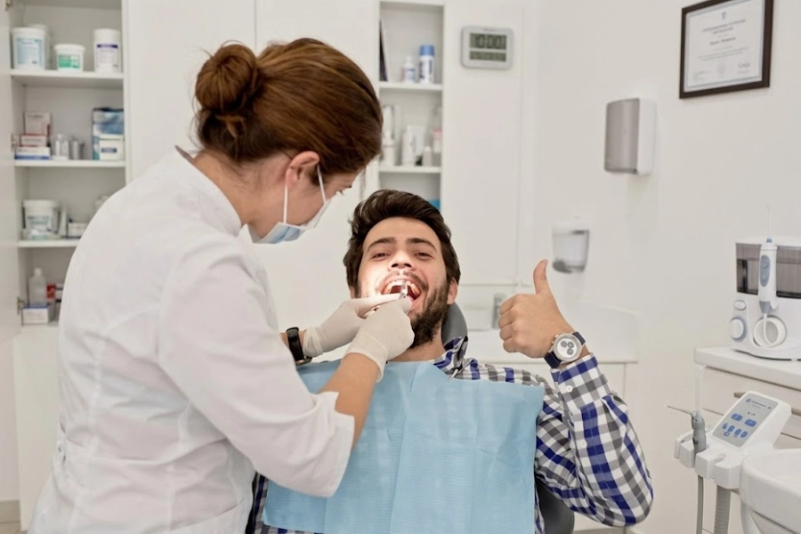 Visit Dentist Regularly for Early Gum Detection